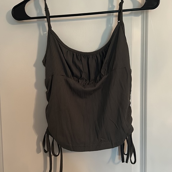 SHEIN Forest Green Cropped Tank Top. Size Small - Picture 2 of 3